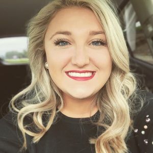 Meet your Posher, Karison